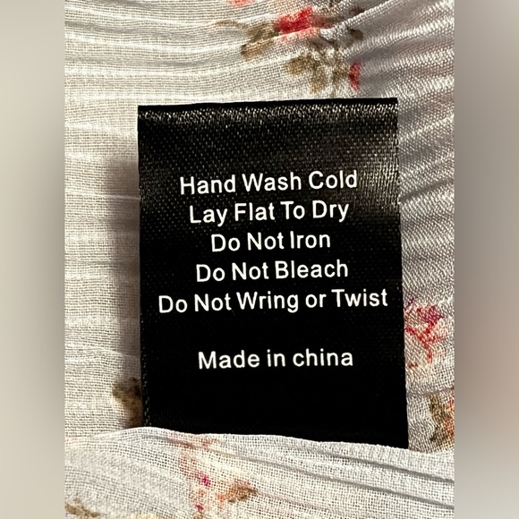 POL-Women’s NWOT Sleeveless Lace Trim Blouse - Blue, White and Floral size S - Picture 10 of 10